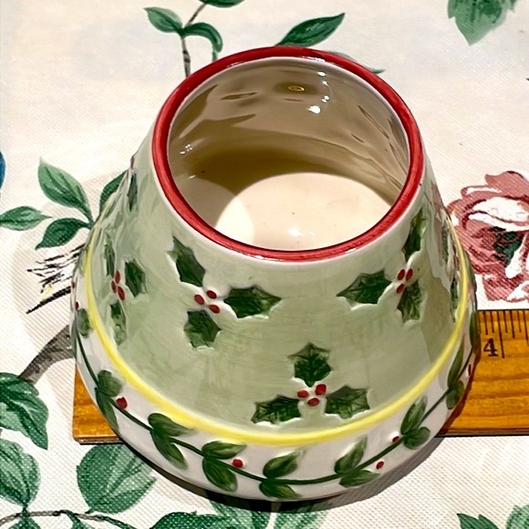 Yankee Candle Small Candle Topper and Plate, Holly Leaves & Berries Design - Picture 8 of 8